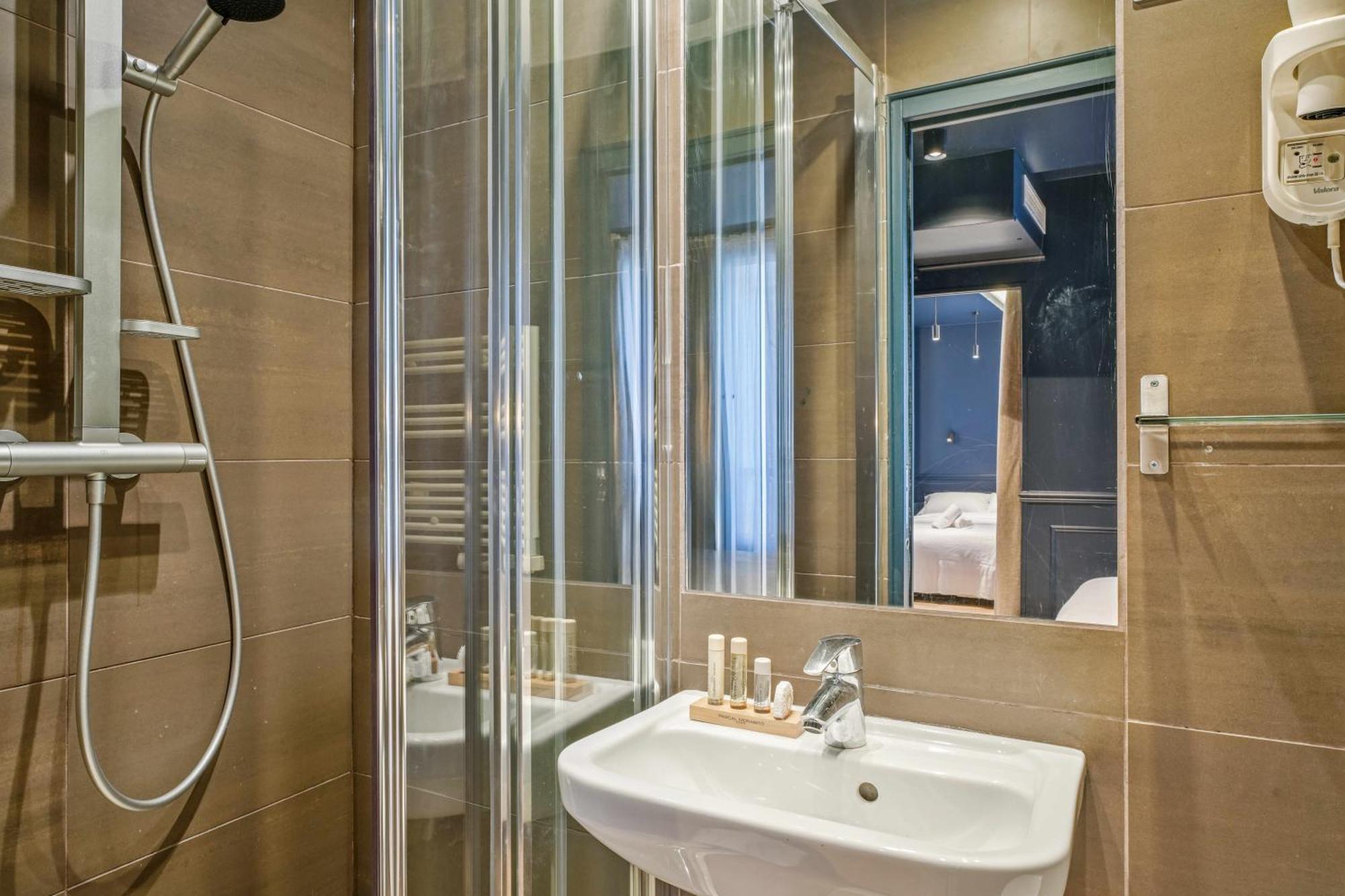 Hotel Clemence 巴黎 外观 照片
